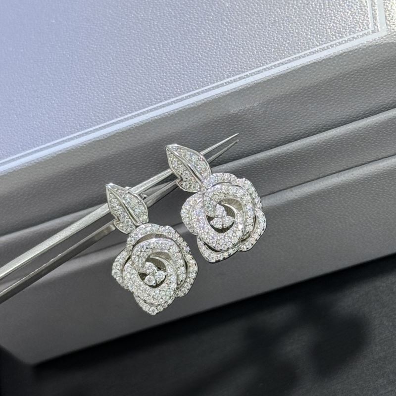 chr1st1an D10r earrings